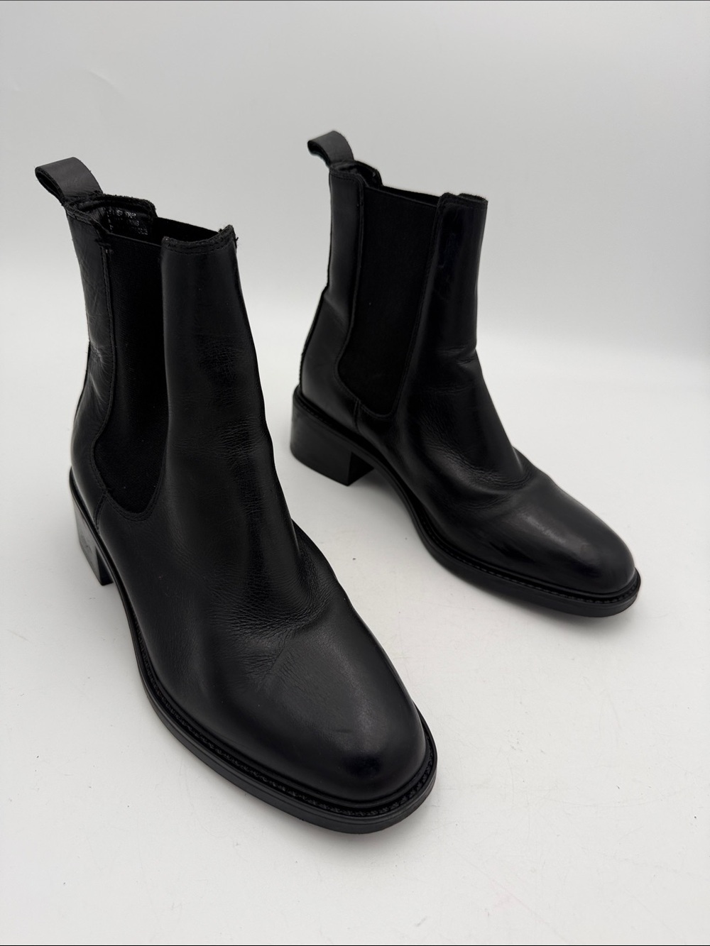 Coach and Four Black Chelsea Leather Boots women 7M casual office retro Y2K goth